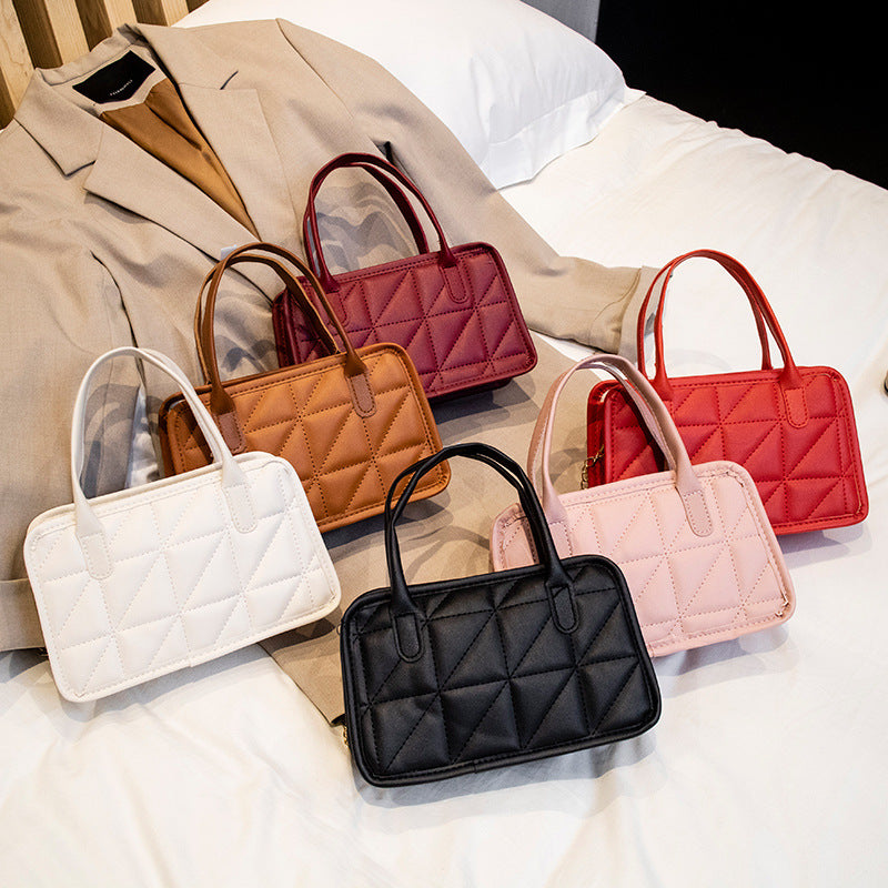 女士手提枕头包2021ladies handbags外贸包包女菱格链条绣花包