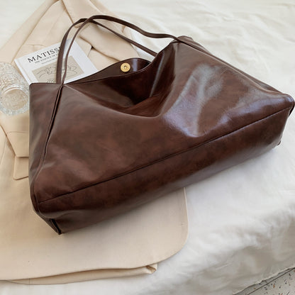 Tote bag women's bag 2021 new autumn and winter Japanese and Korean large-capacity soft leather shoulder bag retro casual portable bucket bag 