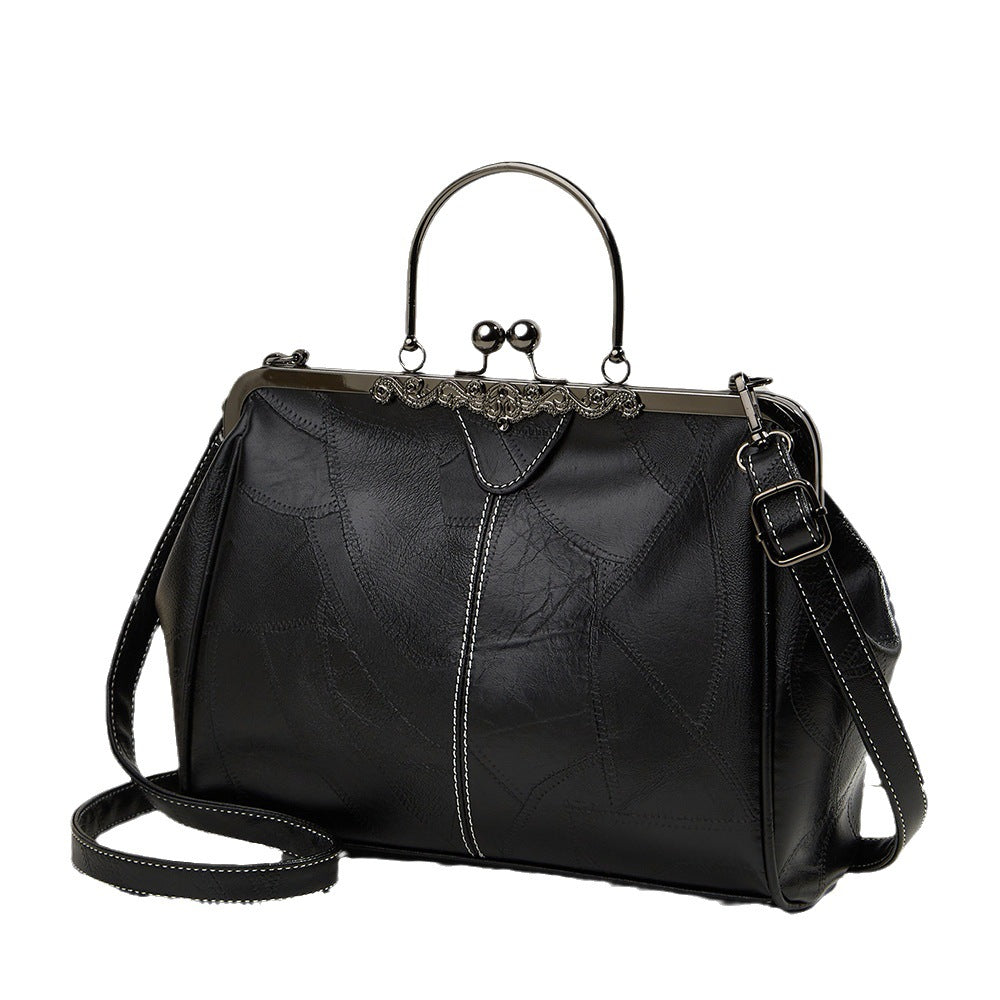 Manufacturer wholesale 2023 autumn and winter new women's handbag fashion crossbody clip bag European and American oil leather Spanish women 