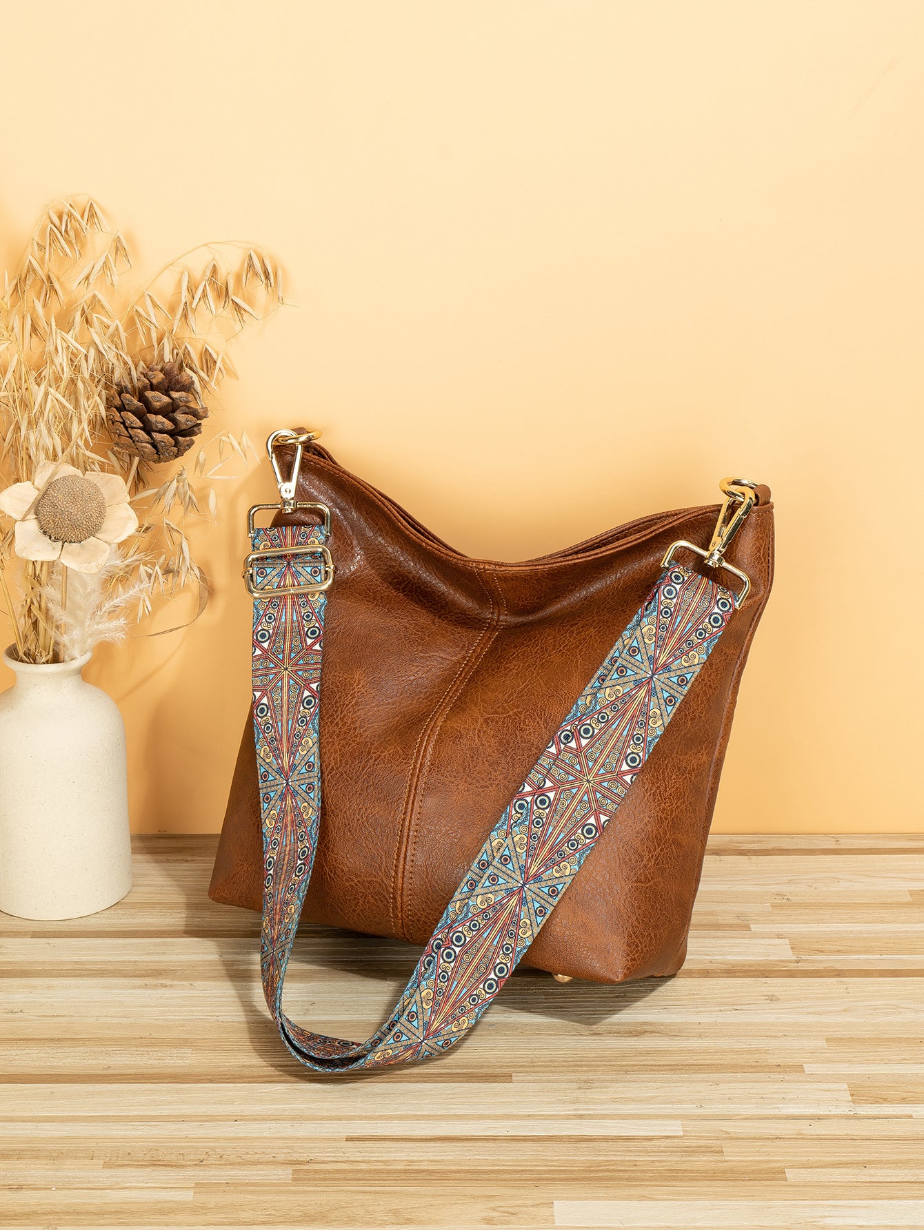 Large-capacity bag for women 2023 summer new style women's bag retro wide shoulder strap cross-body bag soft leather simple bucket bag 