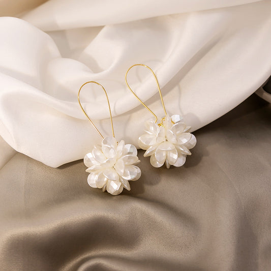 Silver Needle Exaggerated Design Long Flower Ball Earrings High-grade White Petal Geometric Earrings Light Luxury Wind Earrings Wholesale 