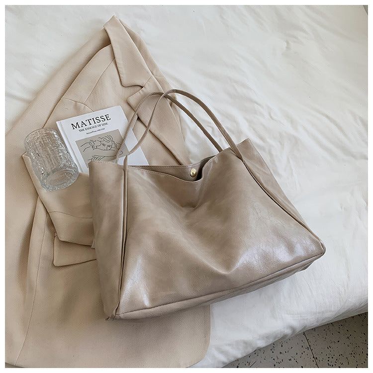 Tote bag women's bag 2021 new autumn and winter Japanese and Korean large-capacity soft leather shoulder bag retro casual portable bucket bag 