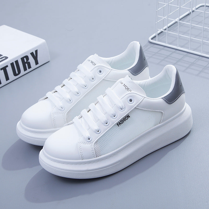 Mesh breathable သေးငယ်သောအဖြူဖိနပ်အမျိုးသမီး၏အထူအောက်ခြေအခေါင်းပေါက်ဘုတ်ဖိနပ်နွေရာသီကွက်သစ်ဖိနပ်အမျိုးသမီးကျောင်းသားပေါ့ပေါ့ဖိနပ် 