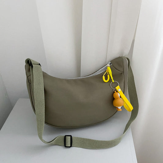 Nylon crossbody bag for women 2021 winter new trendy Korean version dumpling bag lightweight small bag fashionable armpit shoulder bag 
