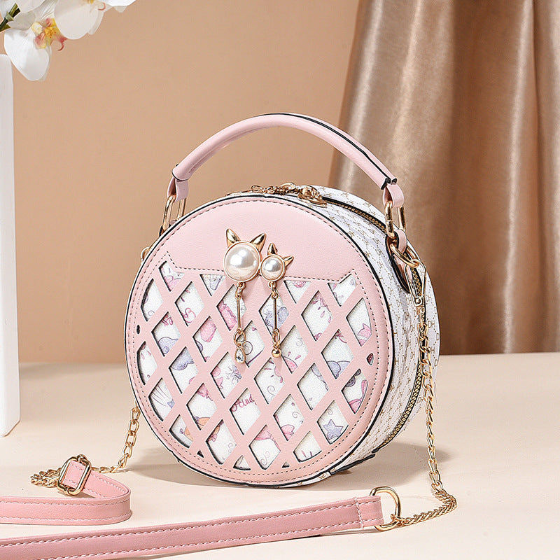 2023 Autumn and Winter Bags Women's New Casual Mobile Phone Bag Crossbody Small Round Bag Women's Trendy Fashion Sweet Chain Bag 