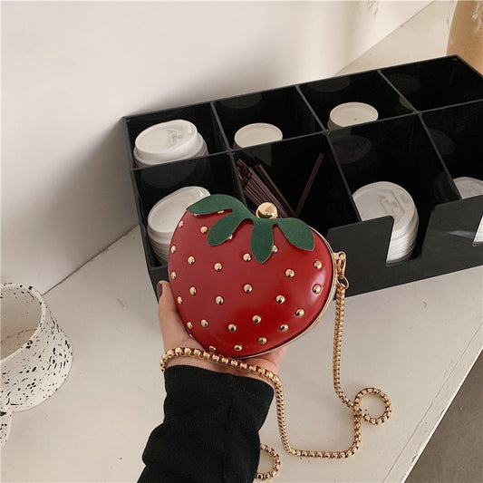 Internet celebrity small strawberry heart-shaped chain bag 2023 cute and stylish cross-body girl ins Internet celebrity mini coin purse 
