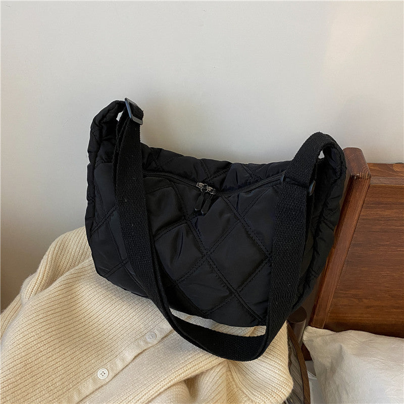 Diamond Embroidery Thread Large Capacity Large Bag Women 2021 Popular New Trendy Fashion One Shoulder Messenger Bag Internet Celebrity Dumpling Bag 
