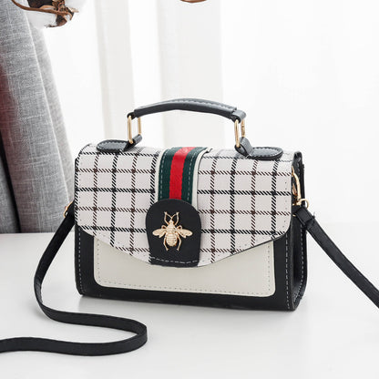 Factory price direct sale 2021 new bag women's Korean version versatile shoulder bag crossbody small square bag mobile phone bag coin purse trendy 