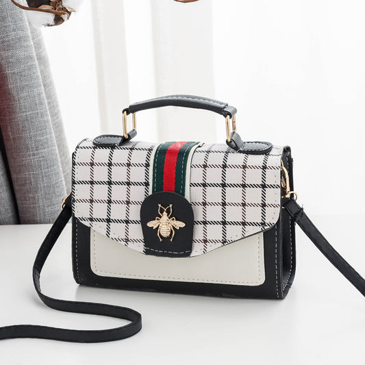 Factory price direct sale 2021 new bag women's Korean version versatile shoulder bag crossbody small square bag mobile phone bag coin purse trendy 