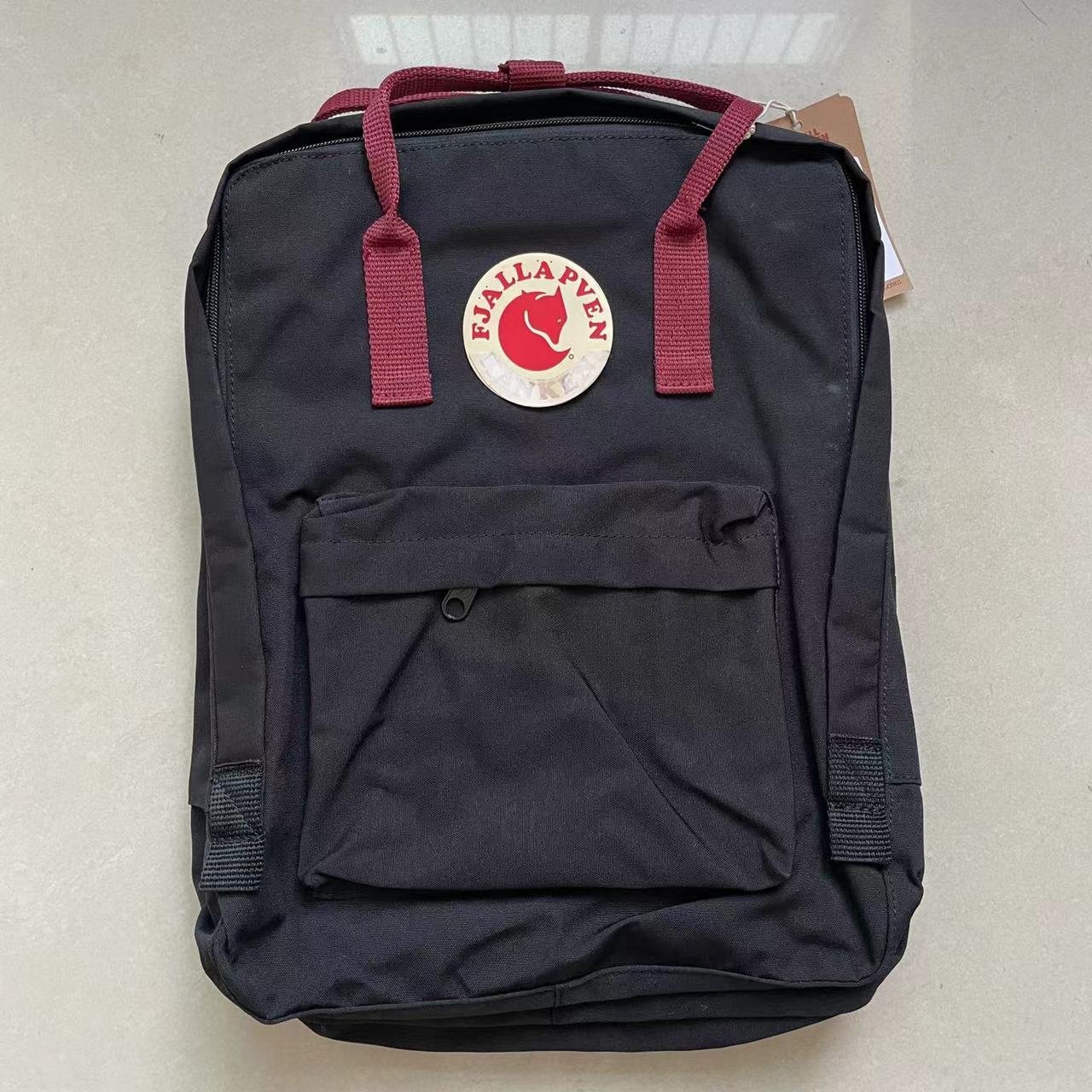Factory direct sales fox northwest polar backpack laptop laptop bag 18L male and female student school bag 