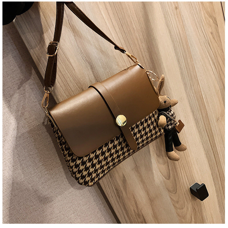 This year's popular high-end niche houndstooth bag women's autumn and winter new fashion trendy one-shoulder cross-body small square bag 