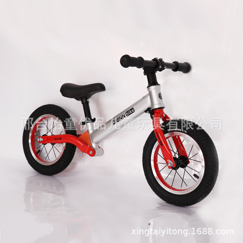 Factory direct wholesale children's scooter sliding balance car baby without pedals two-wheel balance toy car 