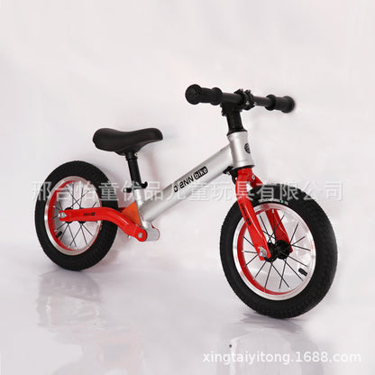 Factory direct wholesale children's scooter sliding balance car baby without pedals two-wheel balance toy car 